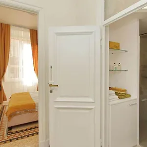  Appartamento Elegant In The Heart Of Rome-navona Area Italia